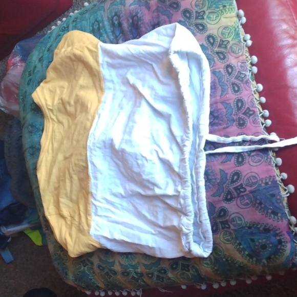 Hollister crop top - Picture 3 of 3